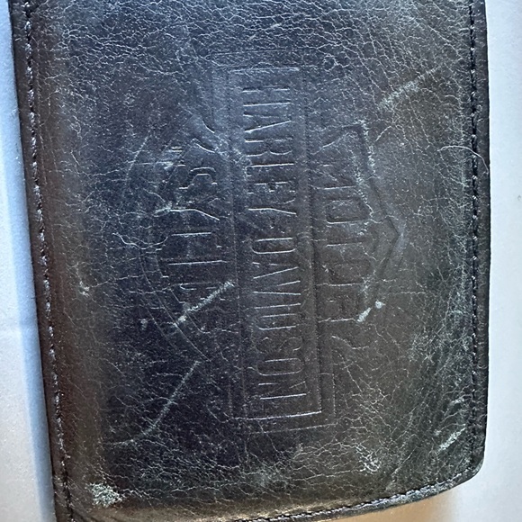 Harley-Davidson Black Beanie and Matching Wallet Set with Red Accent - Picture 3 of 6